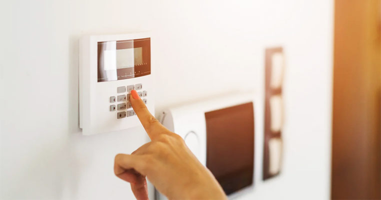 Alarm Monitoring Services: 4 reasons why businesses rely on it?